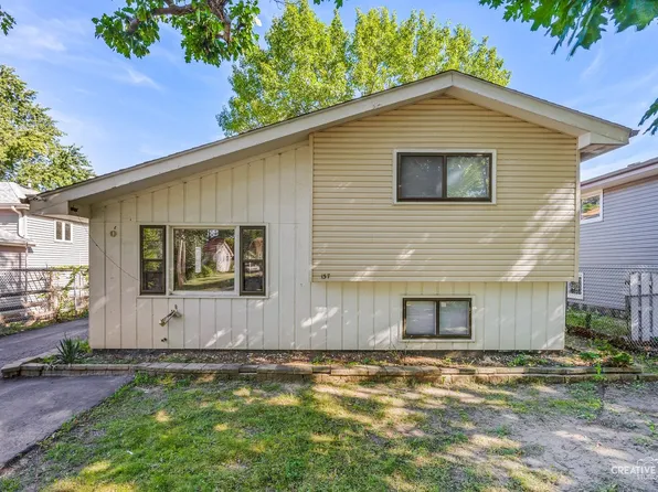 137 E Brown St, West Chicago, IL 60185