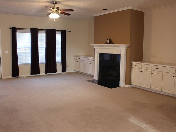 4th image of 1747 Kensington Dr