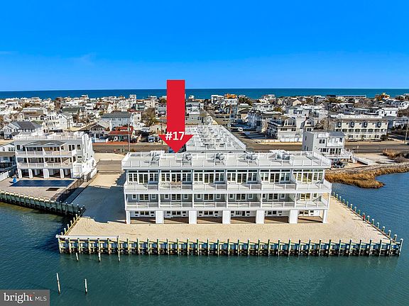 2nd image of 2600 Long Beach Blvd #17