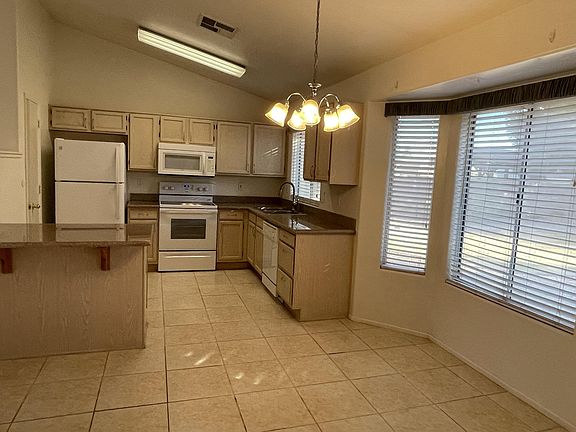 5th image of 3913 W Morelos St