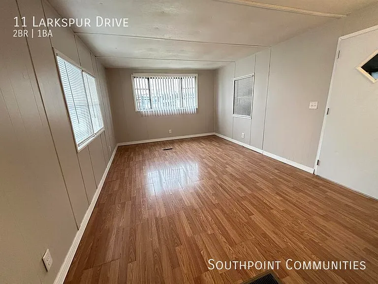 11 Larkspur Dr — Photo 4