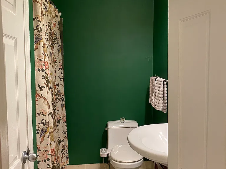 1625 Spruce St — Photo 13