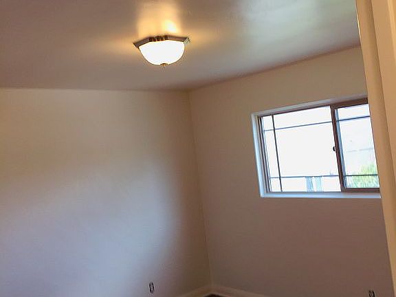 4th image of 4420 Arizona St