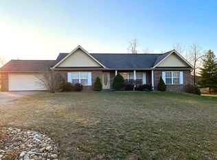 1548 Foxfire Cir, Seymour, TN 37865