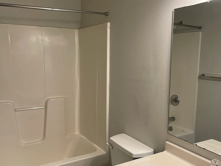 408 S Van Buren St #8 — Photo 13