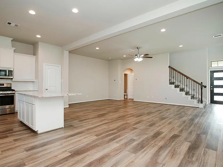 239 Biltmore Loop — Photo 14