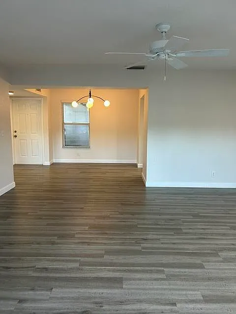 2 bed, 2.0 bath, 1025 sqft, $2,300 — Photo 3