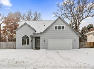 10440 Eagle St NW, Coon Rapids, MN 55433