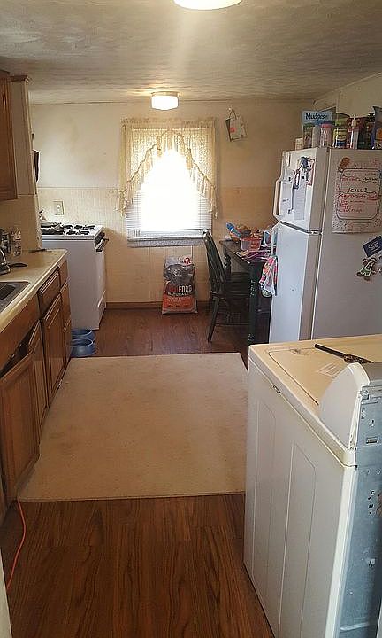 2nd image of 1450 6th St