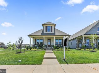 384 Crown Point Dr, Frederick, MD 21702