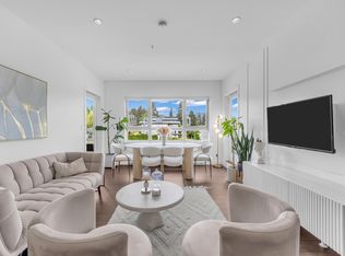 5688 Hastings St #401, Burnaby, BC V5B 1R4