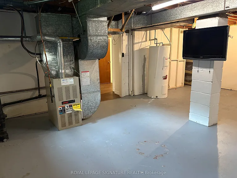 2067 Devon Rd — Photo 30