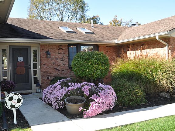 3rd image of 6850 Marjean Dr