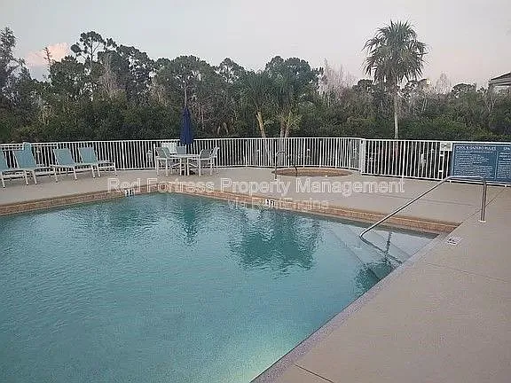 3 bed, 2.0 bath, 1330 sqft, $1,950 — Photo 3