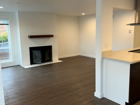 316 13th Ave E, Seattle, WA