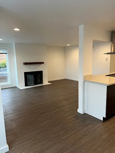 316 13th Ave E #304 Photo 1