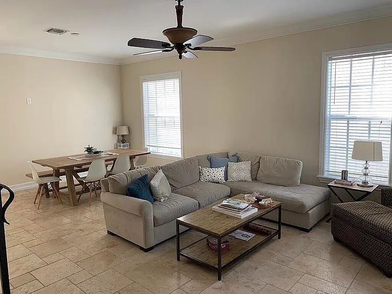 2200 SW 13th Ave — Photo 2