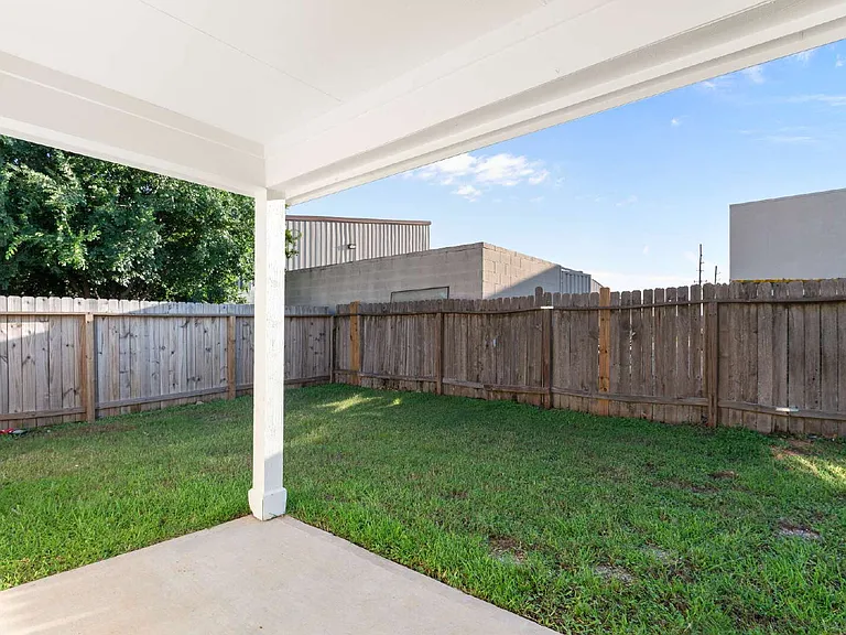 2923 Katybriar Ln — Photo 11