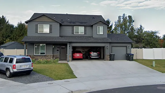 4 bed, 2.5 bath, 2190 sqft, $2,750 — Photo 2