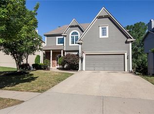 8544 Haven St, Lenexa, KS 66219
