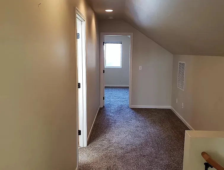 2405 N Water St — Photo 9