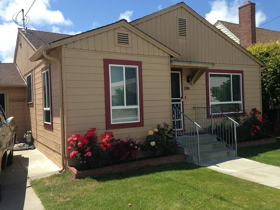 321 Linden Ave