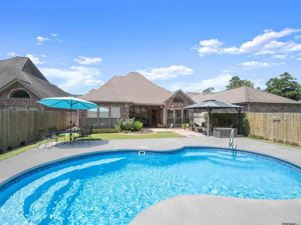 30786 La Madeline Ct, Denham Springs, LA 70726
