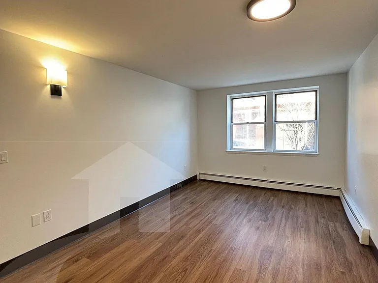 1 Franklin St #202 — Photo 7
