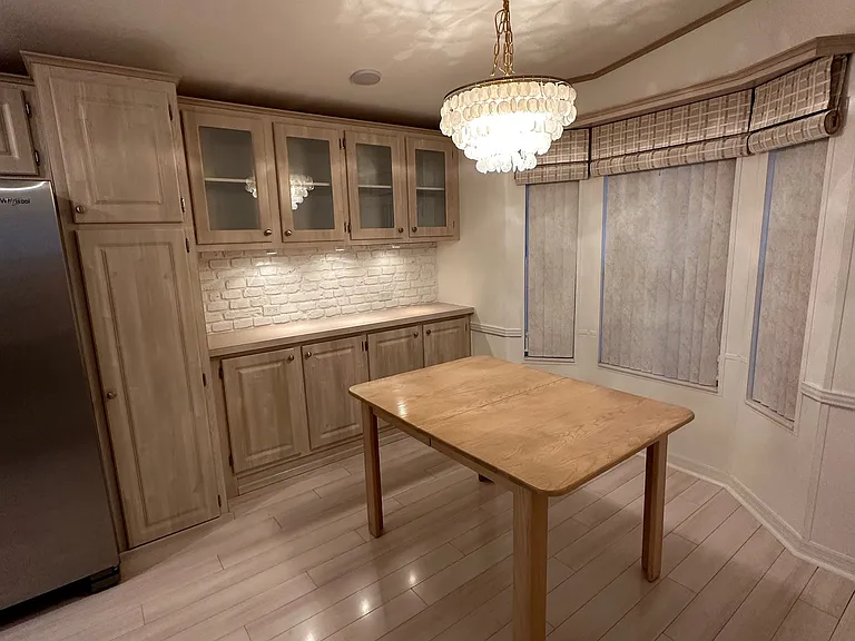 547 Lake Dr — Photo 7