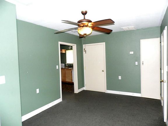 2nd image of 329 Selkirk Dr