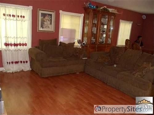 3rd image of 8223 Murietta Ave