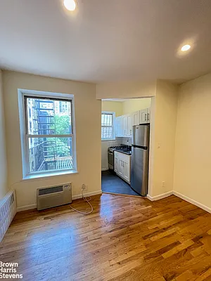 Rented by Brown Harris Stevens | media 20