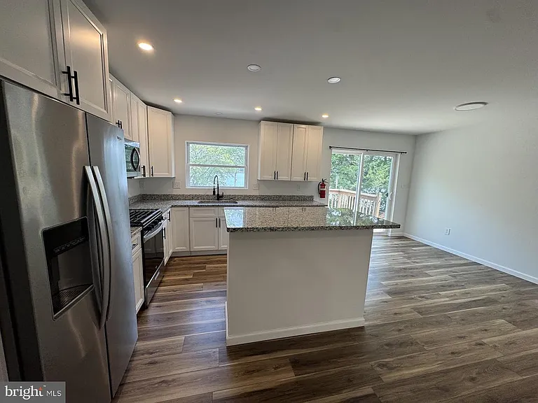 14 Cardinal Dr — Photo 4