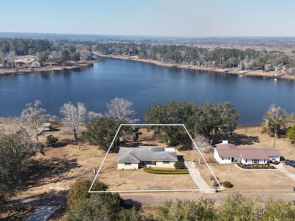 5th image of 2735 Marian Dr