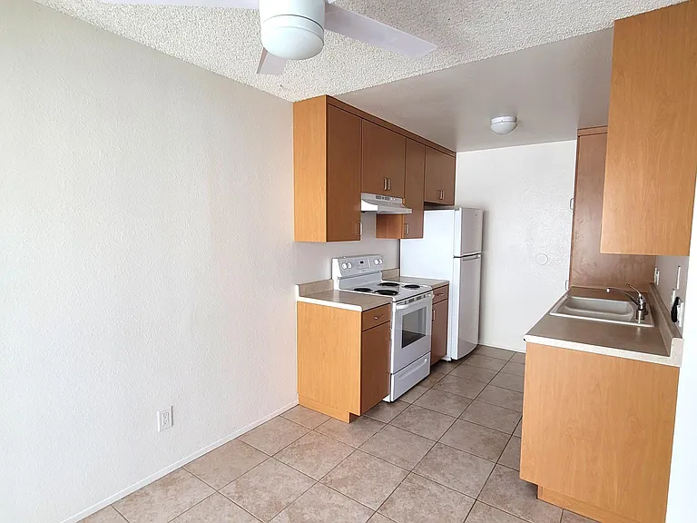 1827 Missouri St #B — Photo 4