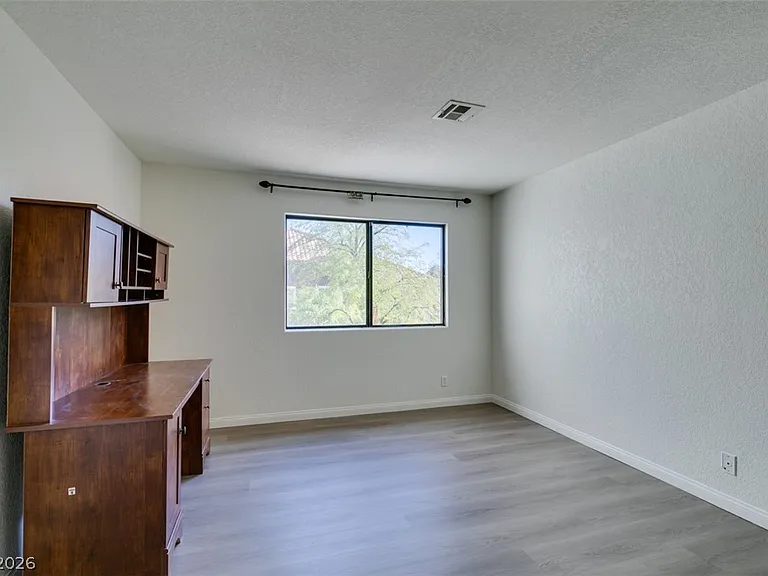 5054 S Rainbow Blvd #202 — Photo 32