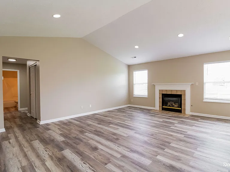 316 Pepperidge Dr — Photo 5