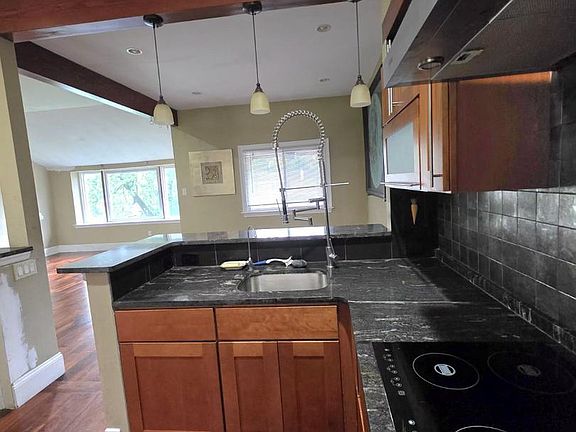 4th image of 9527 Rising Sun Ave
