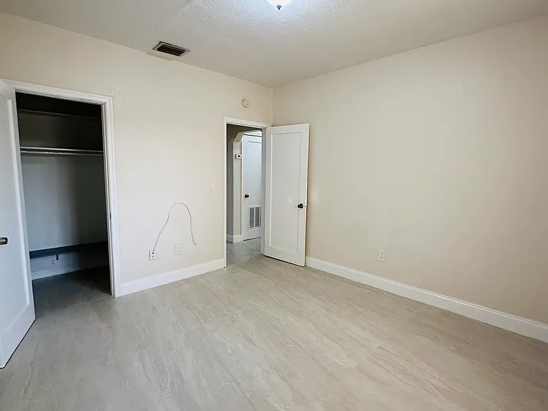 4104 NW 3rd St — Photo 14