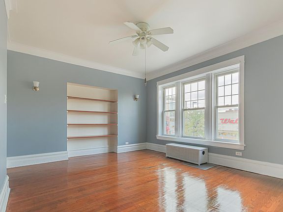 4th image of 551 W Belmont Ave Unit 2E