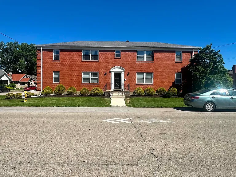 3815 Nanz Ave — Photo 2