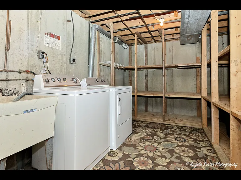 203 Springbrook Ct — Photo 19