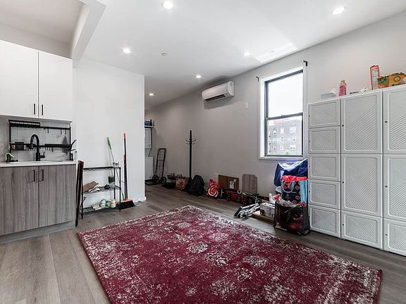 5th image of 977 E 34th St #4F