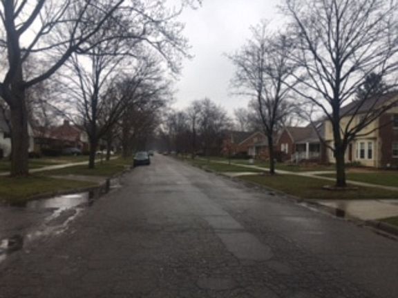 5th image of 10830 Vernon Ave