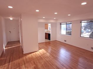 10506 Weymouth St APT 101, Bethesda, MD 20814