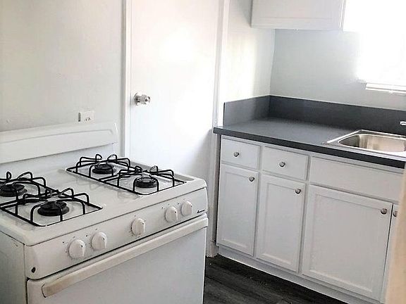 2nd image of 1886 Lime Ave #1886