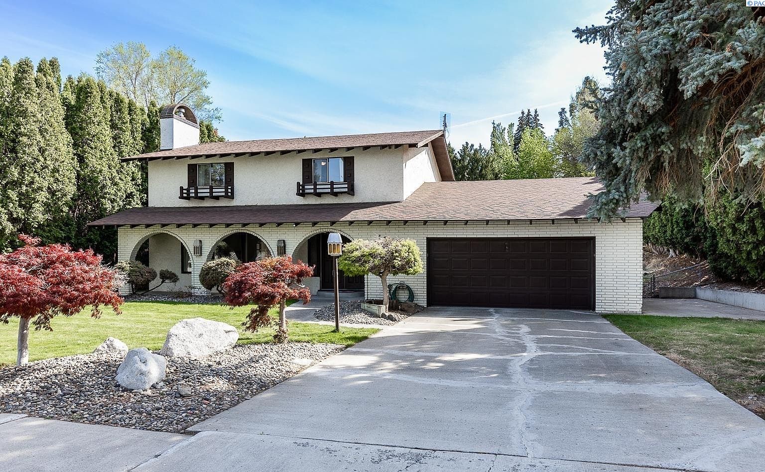 1985 Greenbrook Blvd