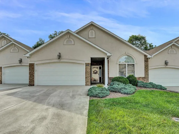 521 Greenway Landing Pl, Vinton, VA 24179