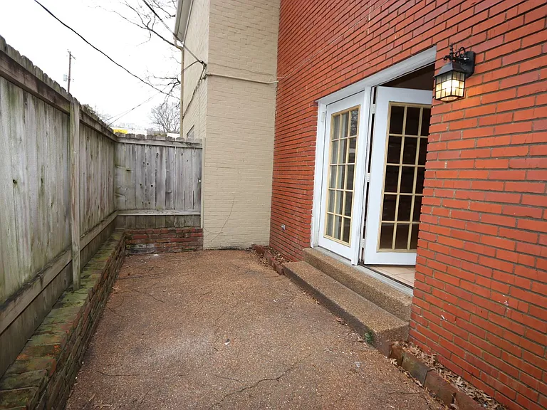 575 S Goodlett St — Photo 8