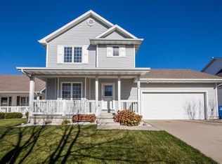 5120 Walnut Ridge Dr, Des Moines, IA 50317